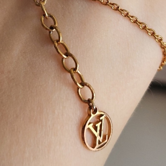 Beautiful Lv Bracelet!! - Picture 6 of 9